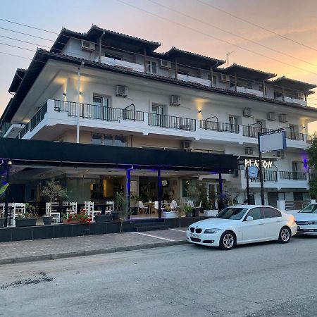 尼欧波洛伊 Platon酒店 外观 照片