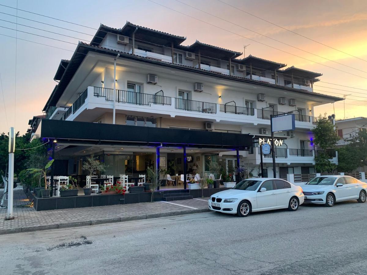 尼欧波洛伊 Platon酒店 外观 照片